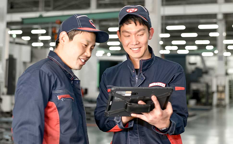 先輩3 製造 新倉工業 採用サイト 先輩3 製造 新倉工業 採用サイト